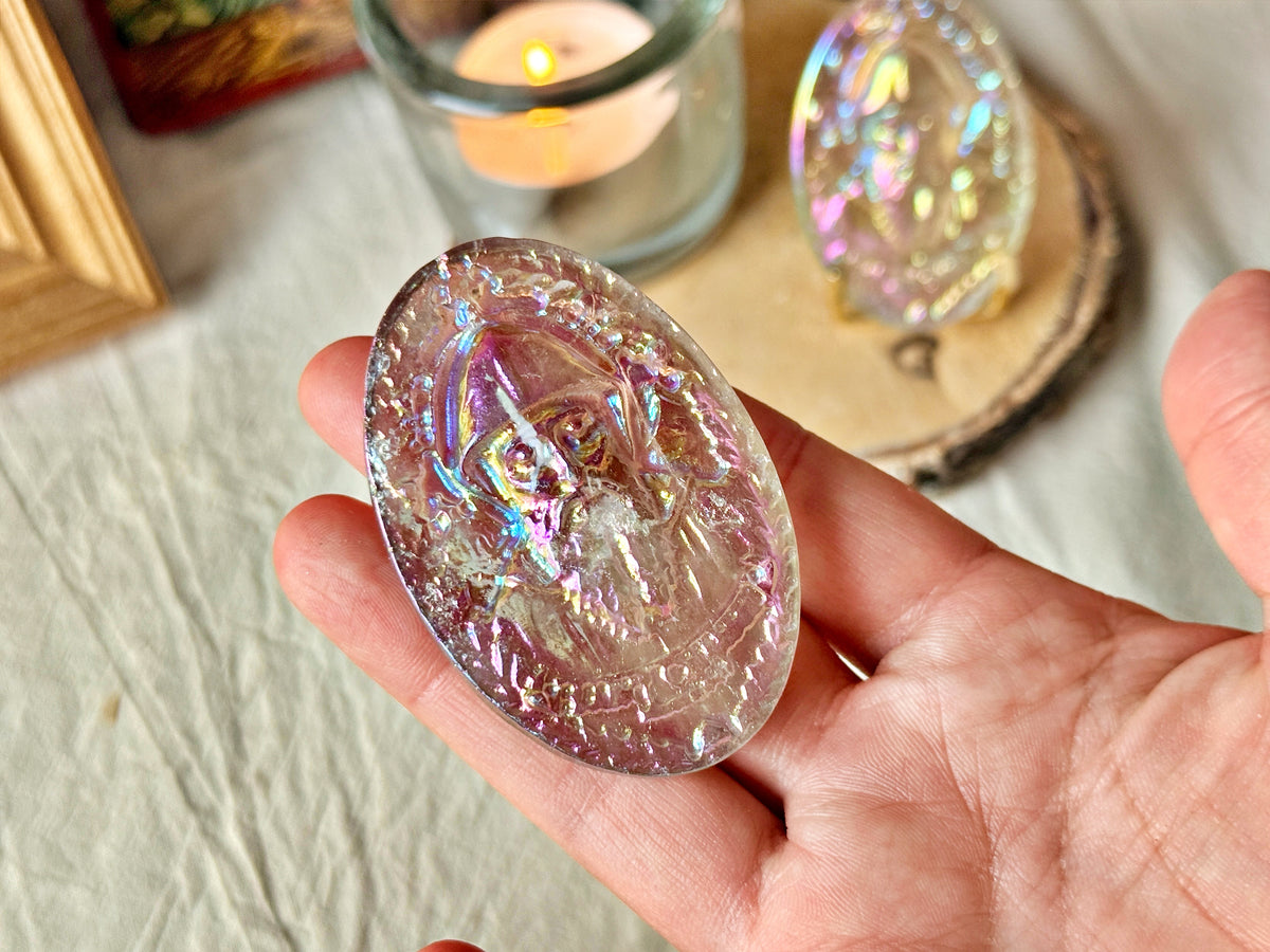 Saint Charbel – Médaillon en quartz fumé naturel, irisé à l'argent et au platine | 6 cm