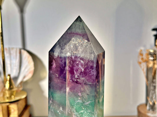 Pointe Fluorite Multicolore – 21 cm – 1,38 kg – Brésil