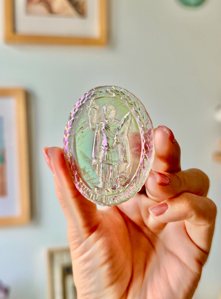 Médaillon de Saint Expédit en Quartz Fumé Aura