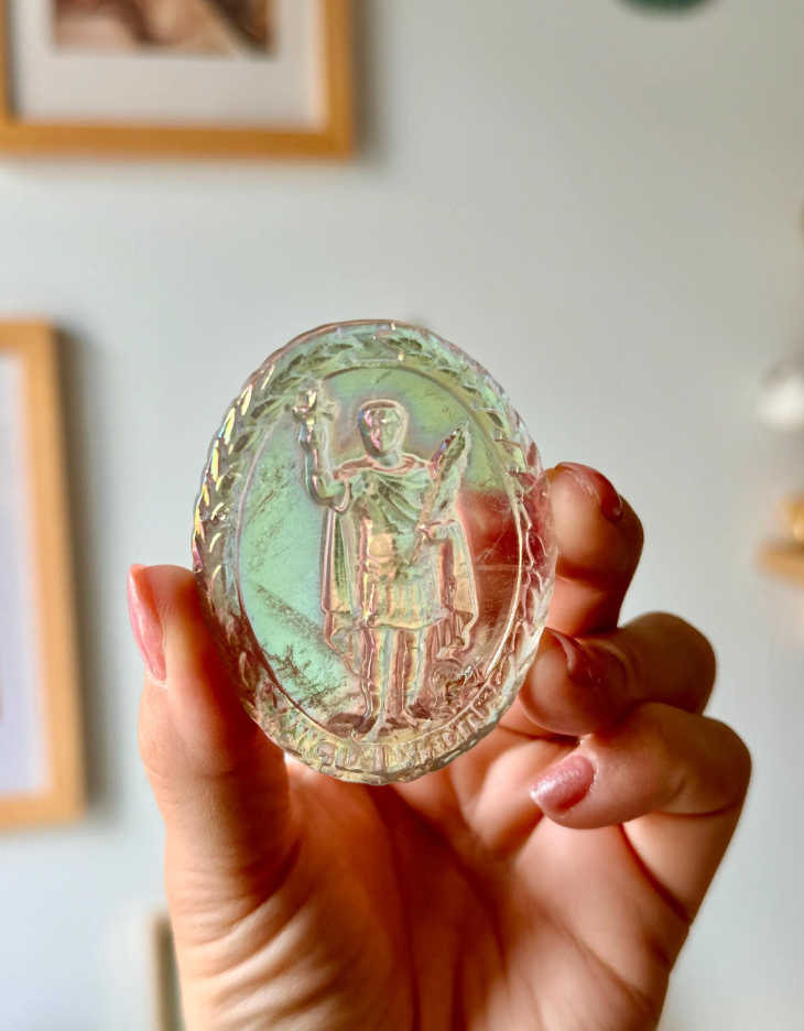 Médaillon de Saint Expédit en Quartz Fumé Aura