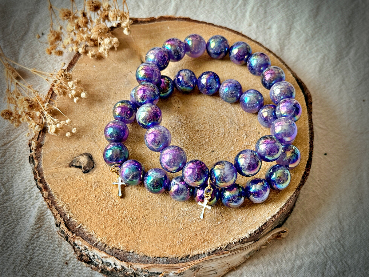 Bracelet en améthyste chevron irisée et croix gothique