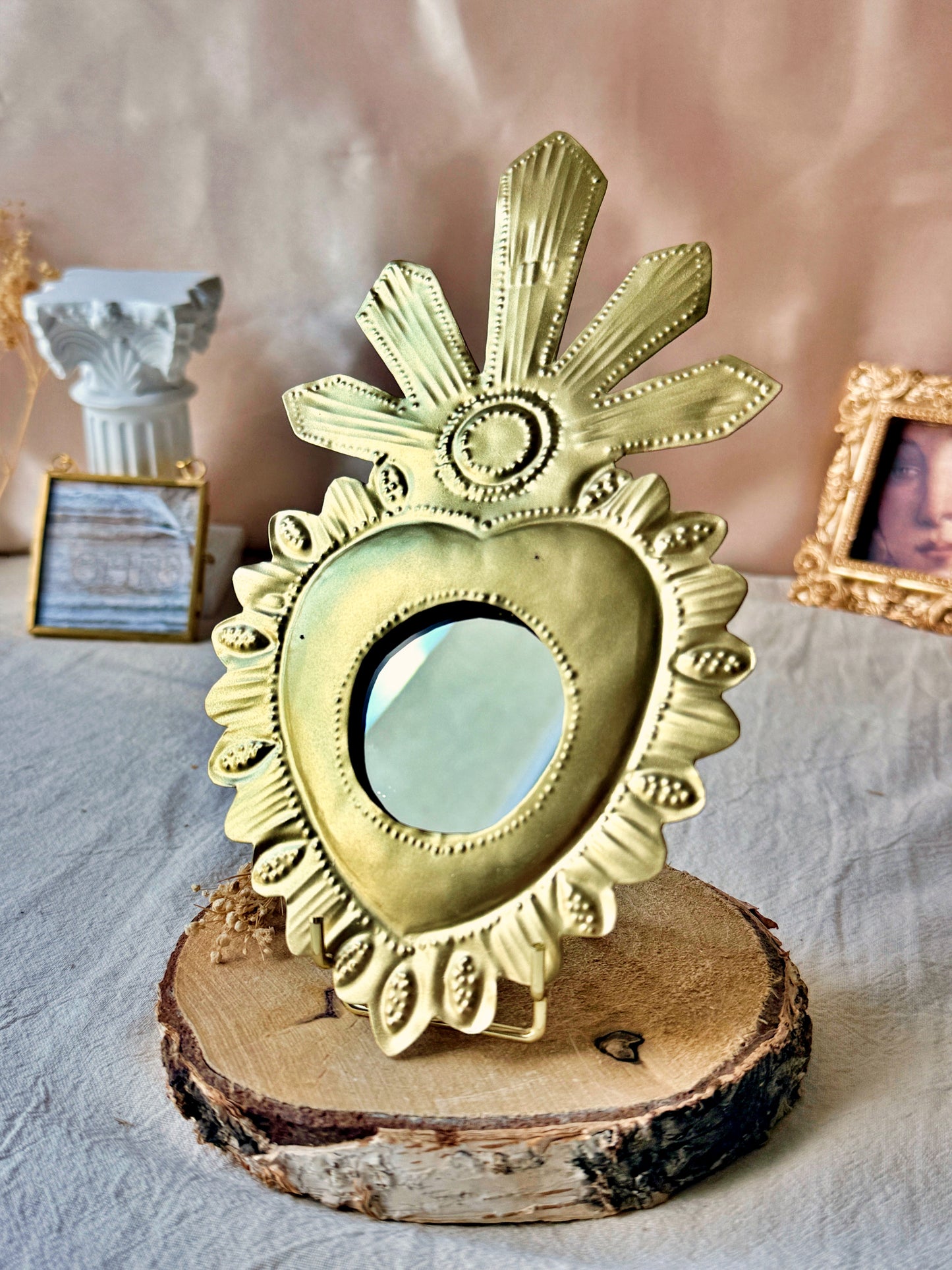Miroir Cœur Sacré Rayonnant – Milagro Mexicain doré