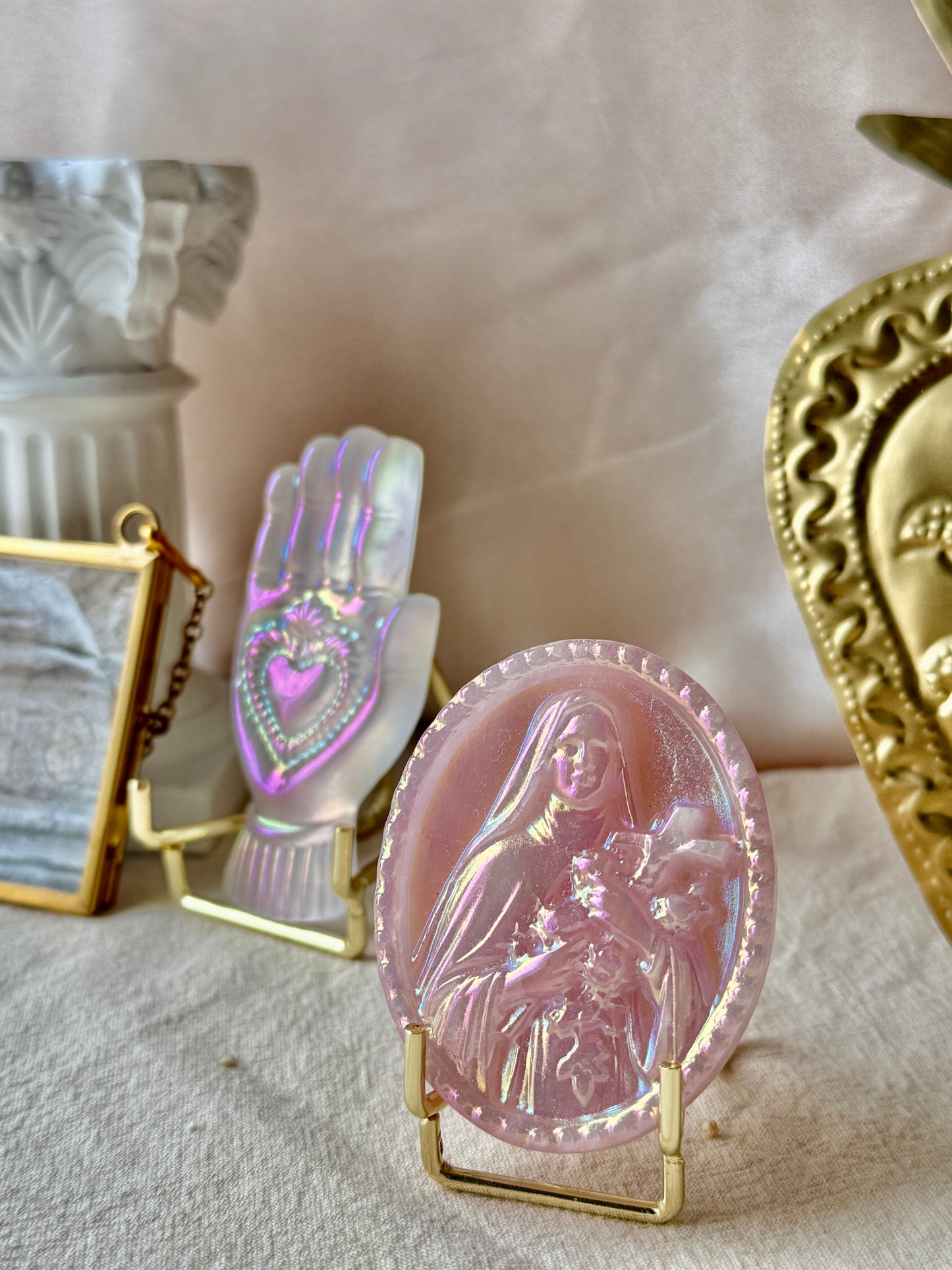 Sainte Thérèse de Lisieux en Quartz Rose - Irisé au platine