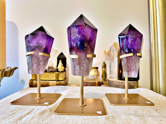 Améthystes sur trépied - Diamond shape Crystal