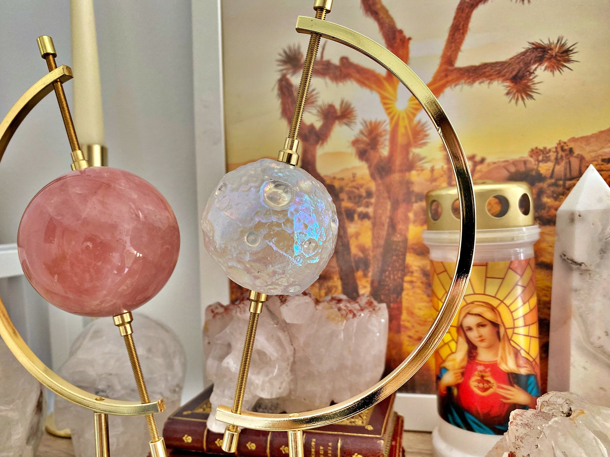 Aura Clear Crystal Sphere: Full Moon Iridescent