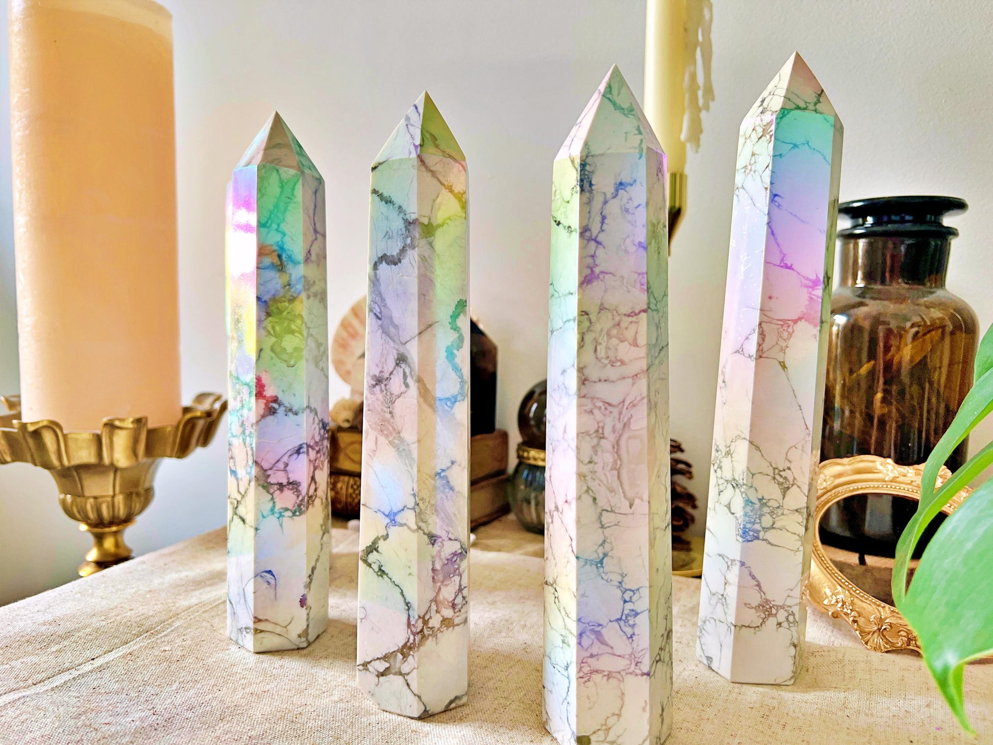 Massive Pointe d’Howlite Aura – 23 à 25 cm