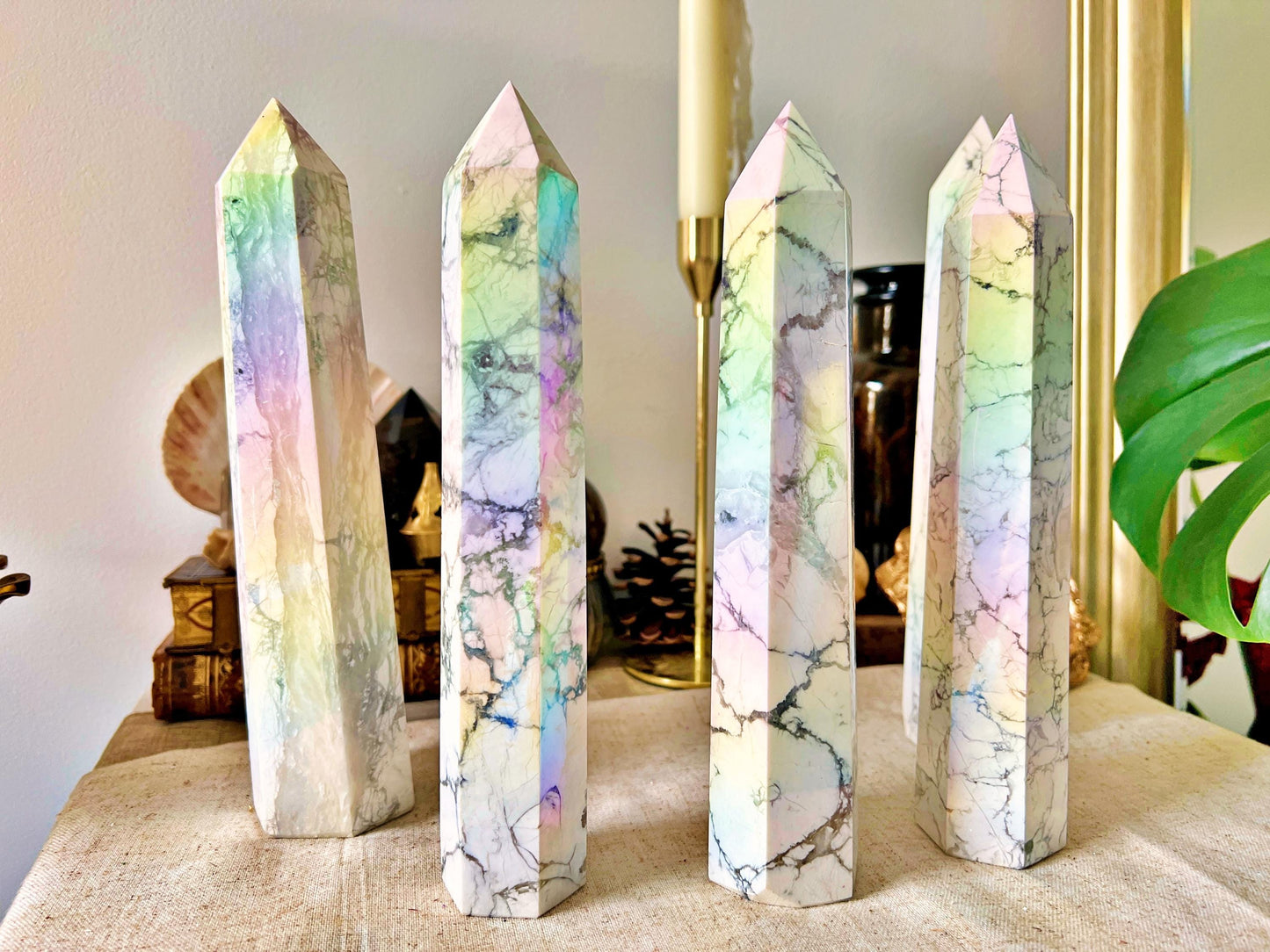 Massive Pointe d’Howlite Aura – 23 à 25 cm