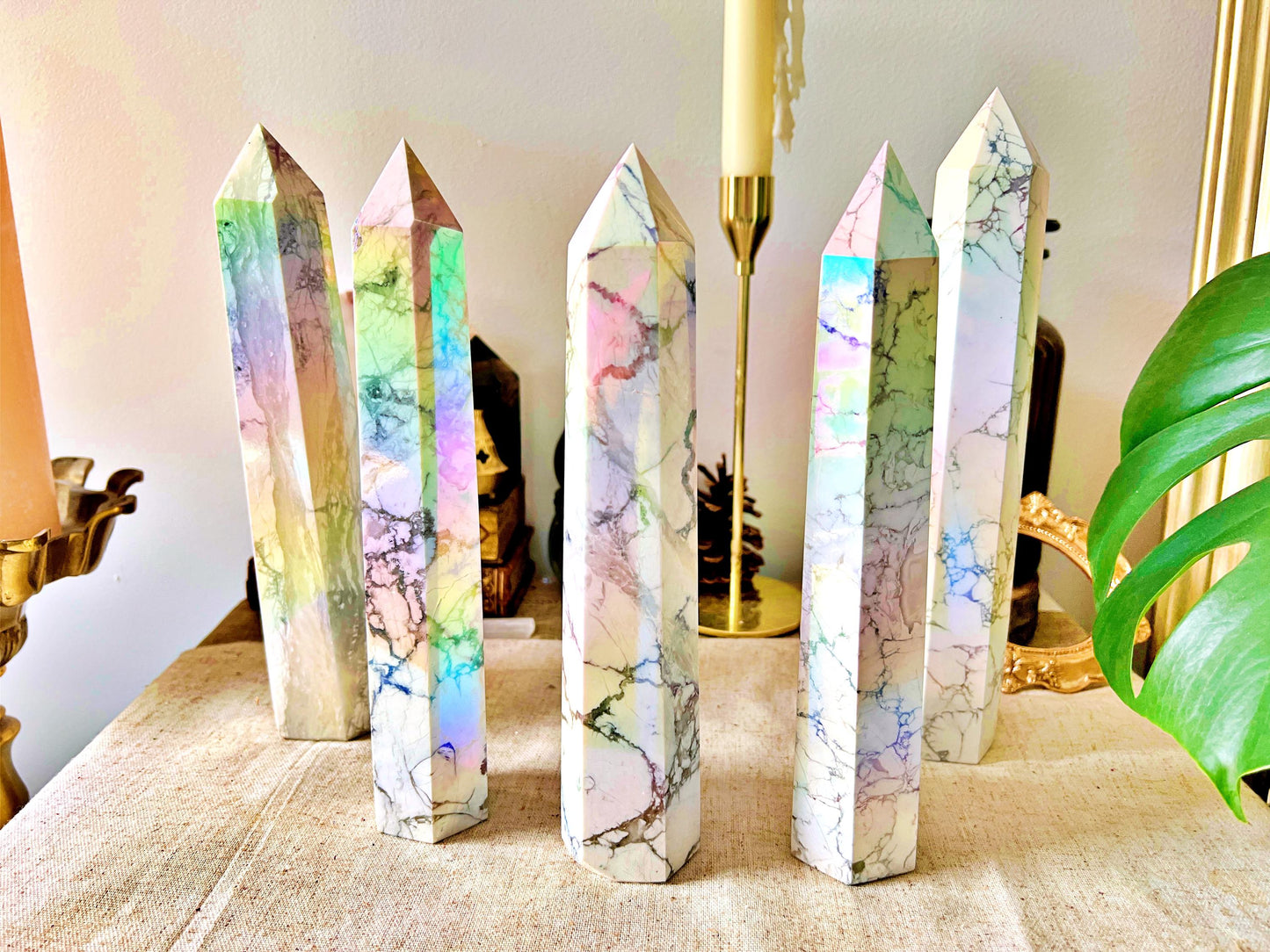 Massive Pointe d’Howlite Aura – 23 à 25 cm