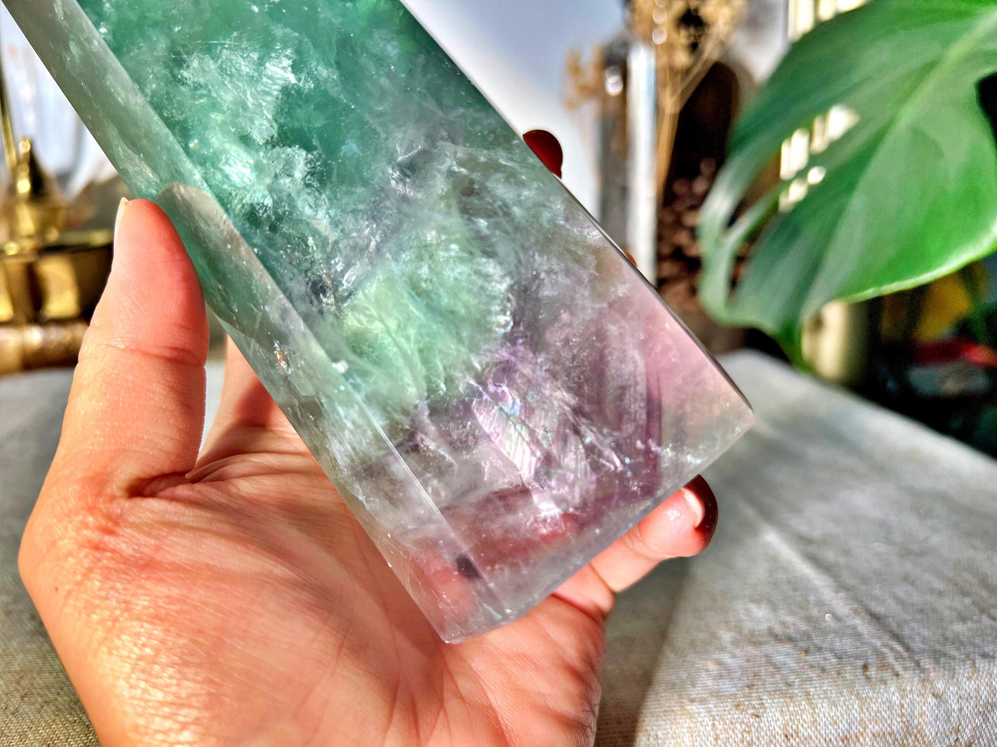 Pointe Fluorite Multicolore – 21 cm – 1,38 kg – Brésil