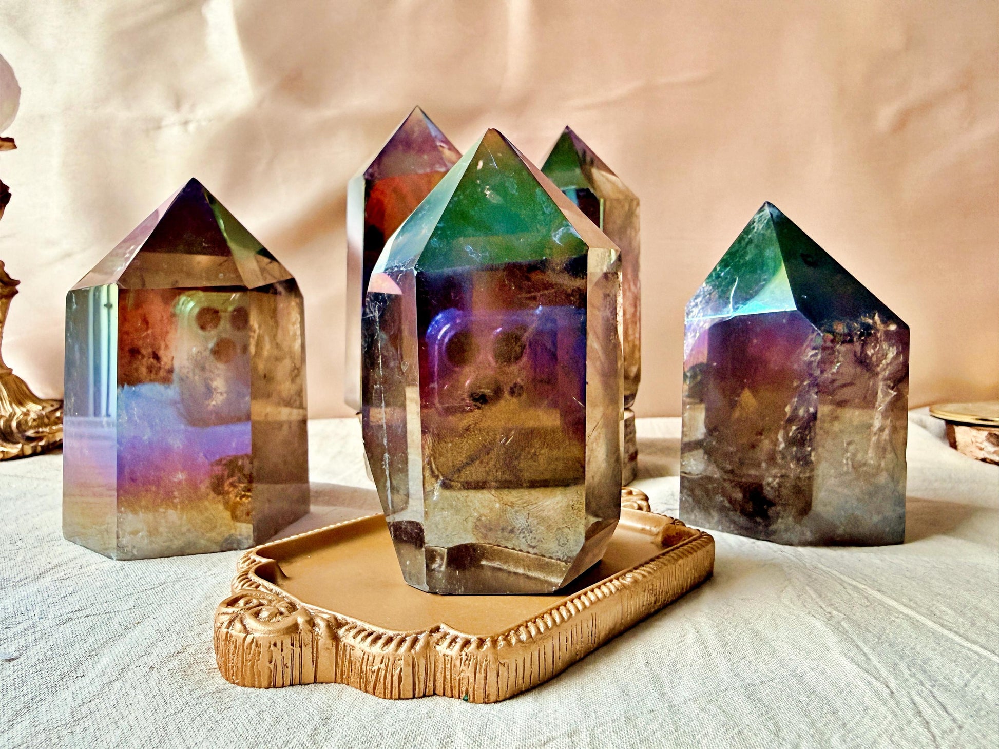 Quartz fumé aura Massif - Iridescent Crystal Decor, Mineral Specimen