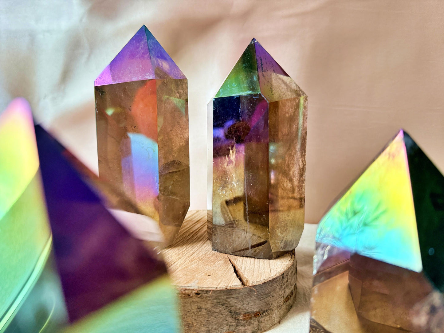 Quartz fumé aura Massif - Iridescent Crystal Decor, Mineral Specimen