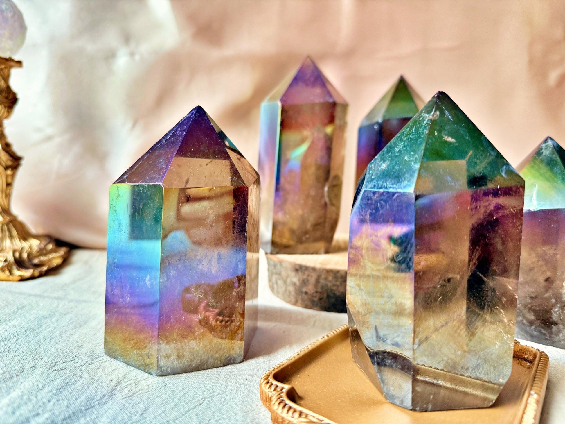 Quartz fumé aura Massif - Iridescent Crystal Decor, Mineral Specimen