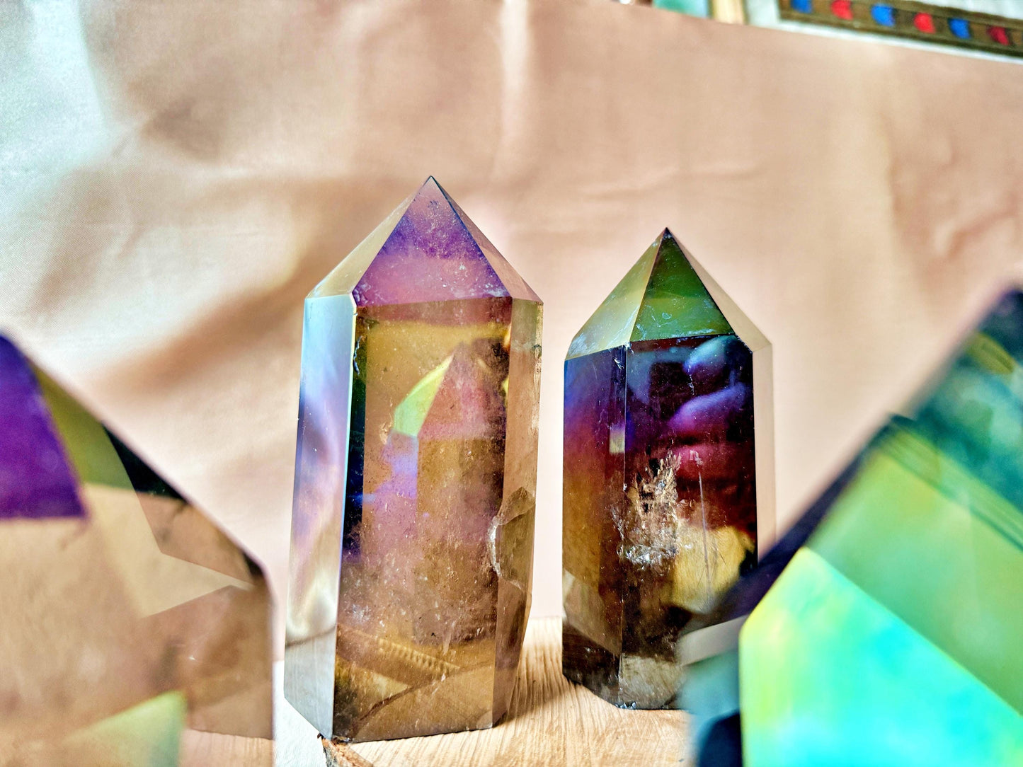 Quartz fumé aura Massif - Iridescent Crystal Decor, Mineral Specimen
