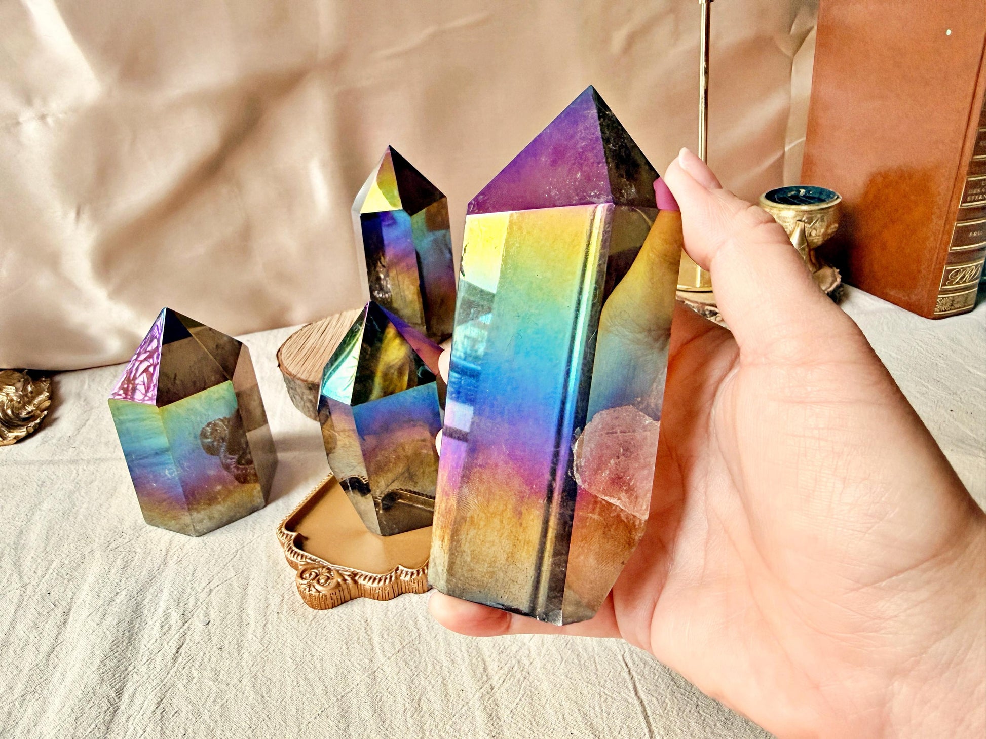Quartz fumé aura Massif - Iridescent Crystal Decor, Mineral Specimen