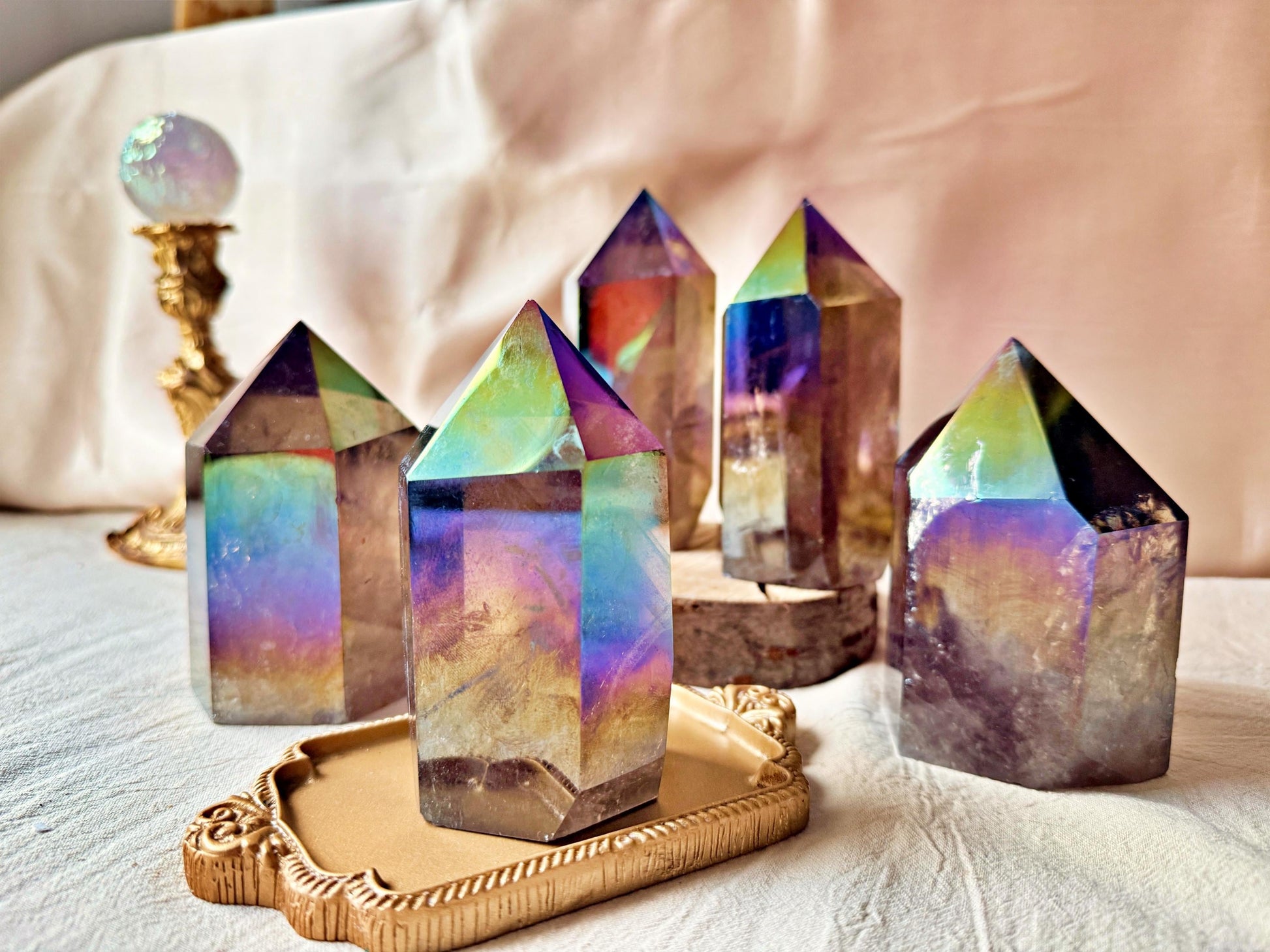 Quartz fumé aura Massif - Iridescent Crystal Decor, Mineral Specimen