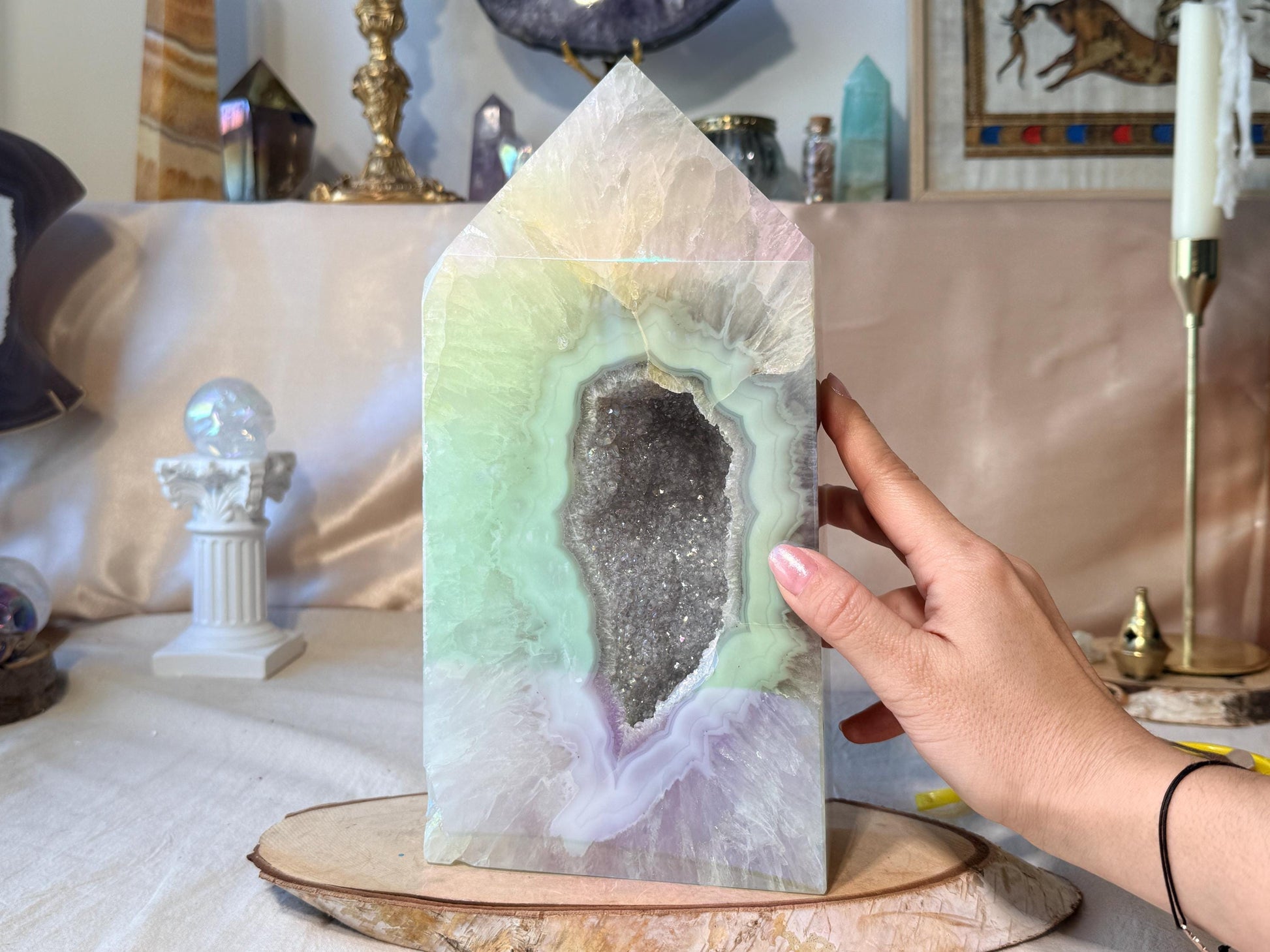 Grande Pointe d'Agate Blanche Aura à Double Cavité (4,353kg – 27 cm)