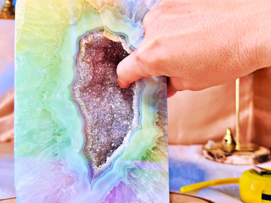 Grande Pointe d'Agate Blanche Aura à Double Cavité (4,353kg – 27 cm)